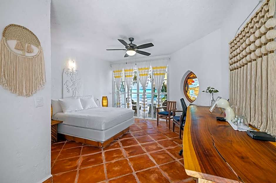 Casa Cenote Hotel