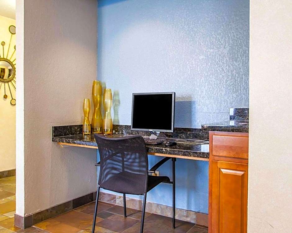 Quality Inn & Suites Ankeny-Des Moines