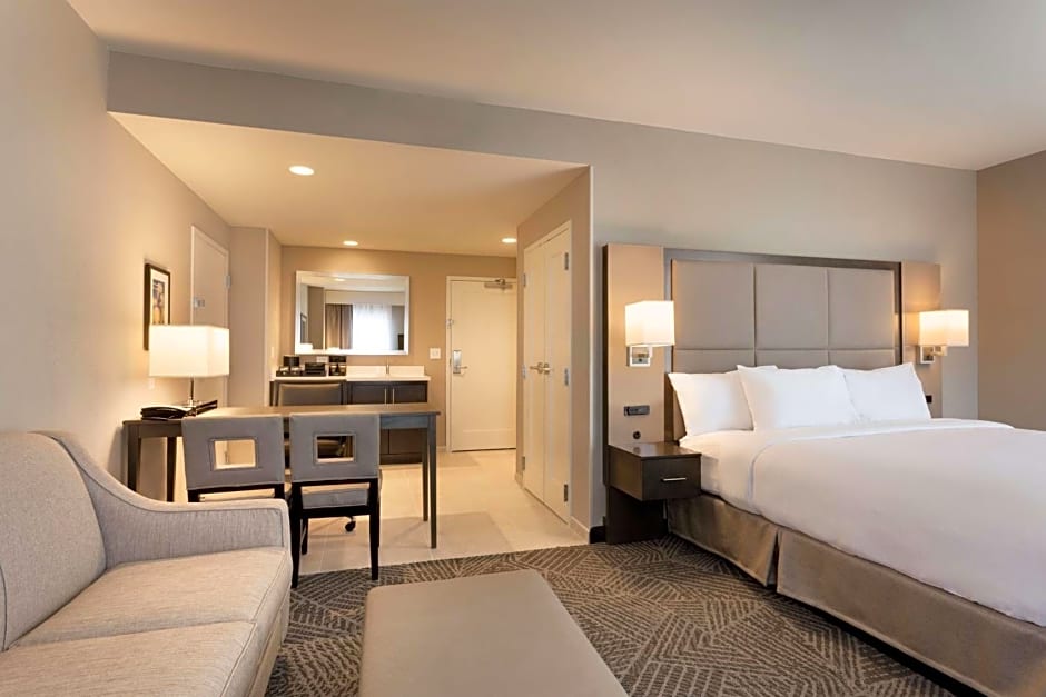 Embassy Suites By Hilton Kansas City/Olathe