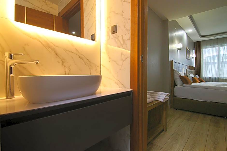 Grand Zara Hotel