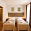 INT Lisbon Suites