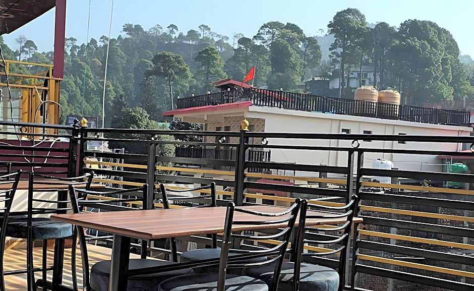 Hotel Twilight Banikhet Dalhousie