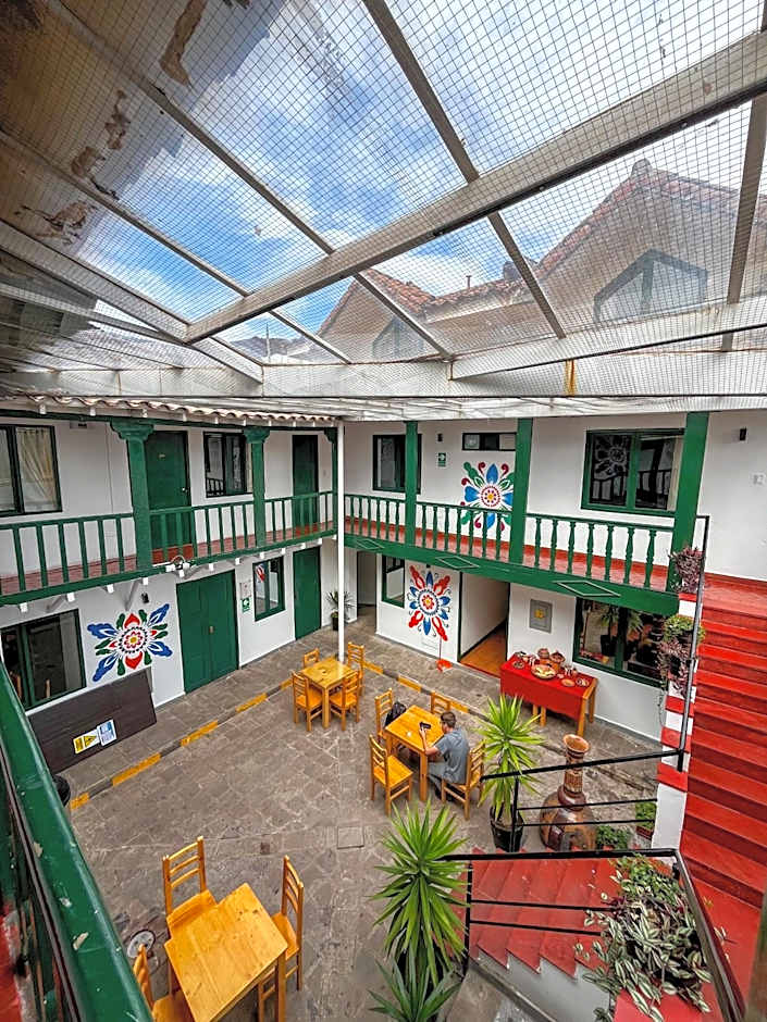Cusco Plaza Nazarenas