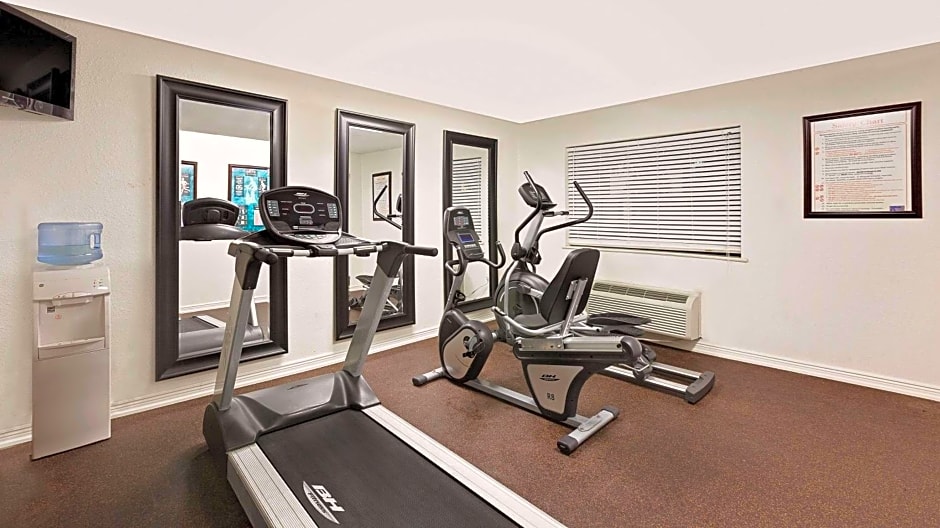 Super 8 by Wyndham Corpus Christi Northwest