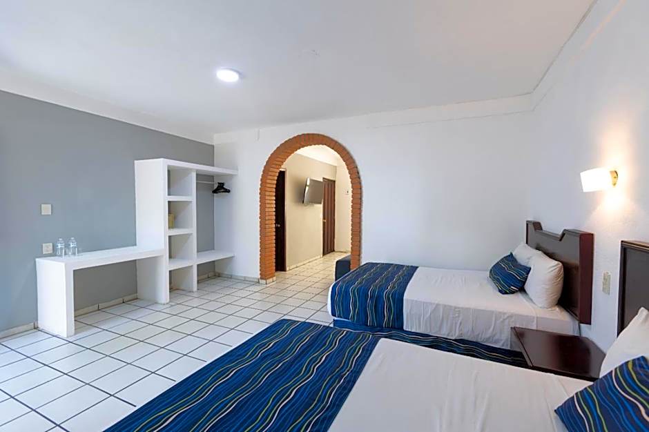 Costa Alegre Hotel & Suites