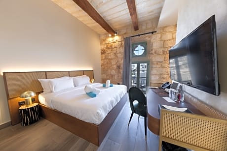 Deluxe Room with Balcony