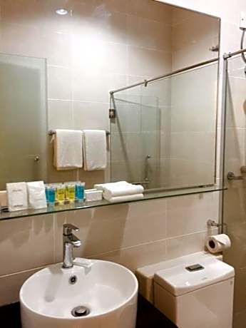 Standard Family Room-No window