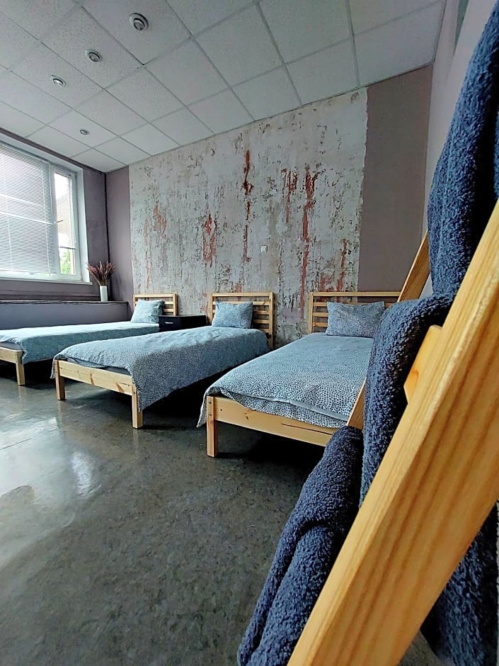 Hostelis R27