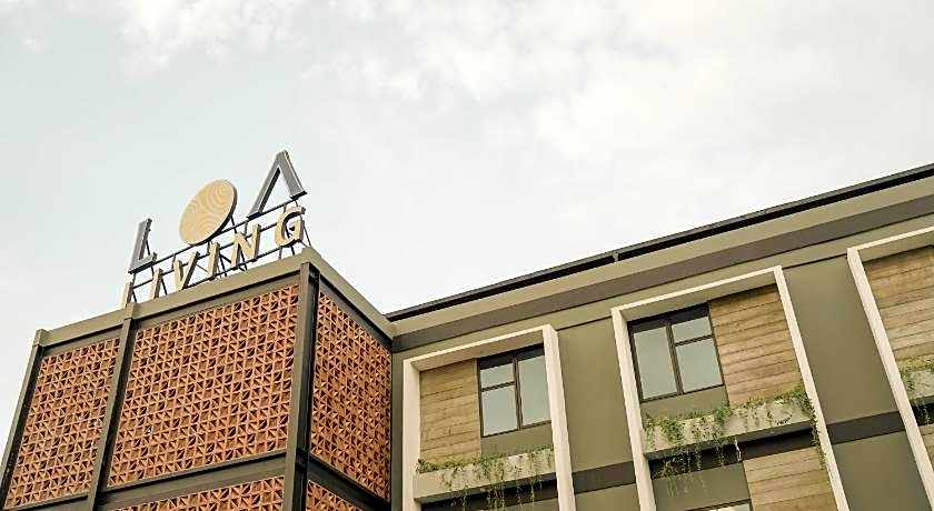 LOA LIVING Solo Baru