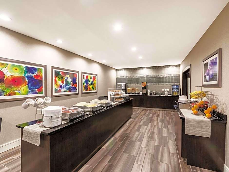 La Quinta Inn & Suites by Wyndham San Antonio Downtown