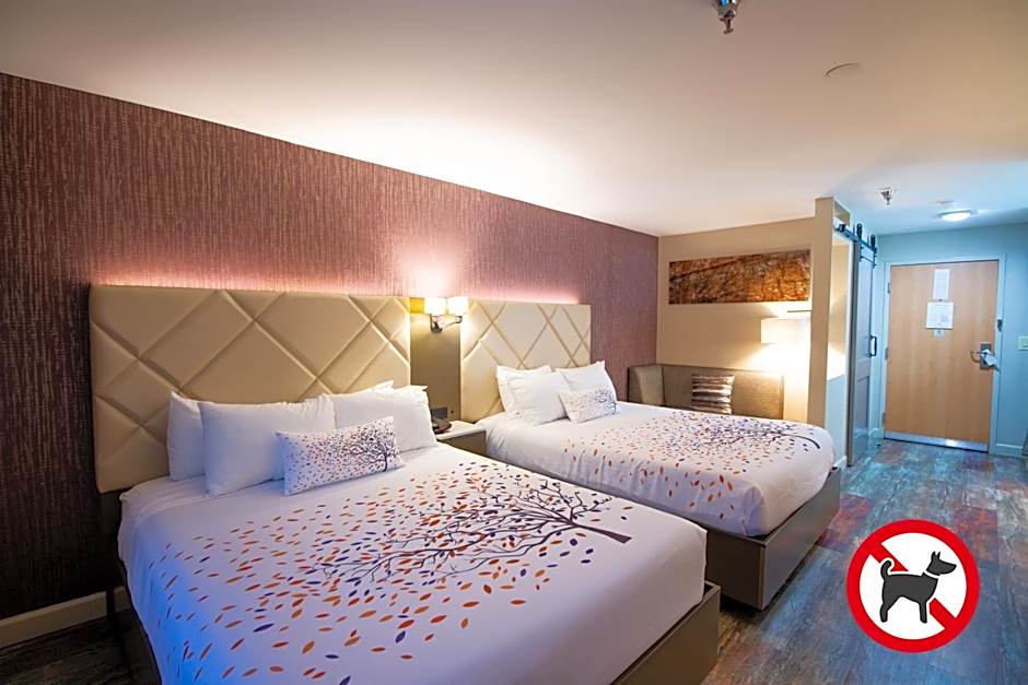 Empeiria High Sierra Hotel