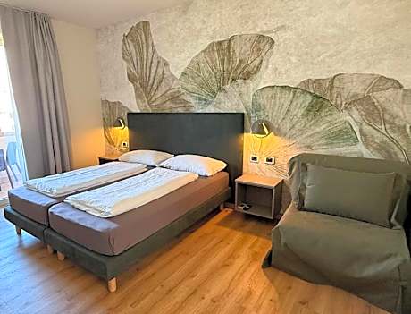 Twin Room with Lake View