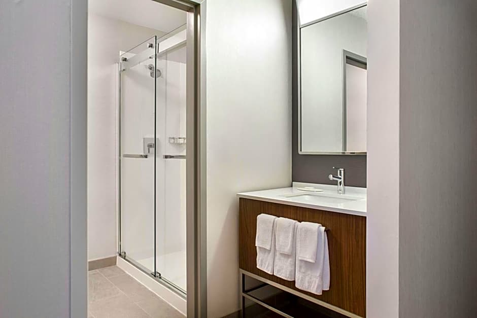 Courtyard by Marriott Wichita East
