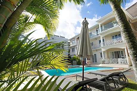 Apartment with Garden View - Ground Floor