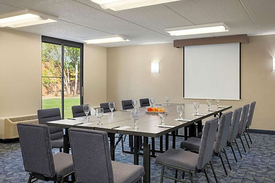 Courtyard by Marriott Atlanta Northlake