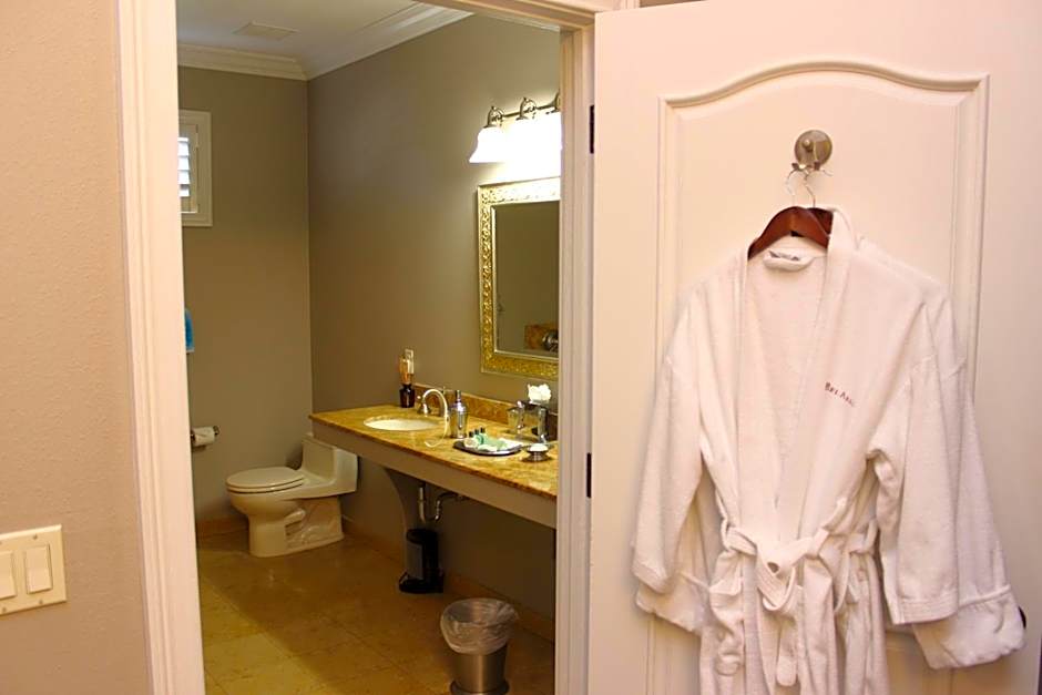 Bel Abri Napa Valley Inn