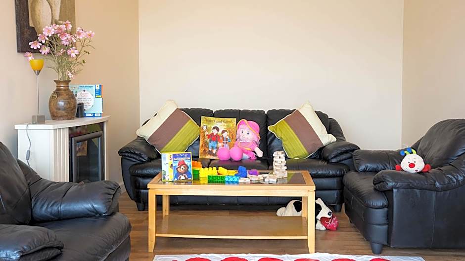 The Courtyard Apartments