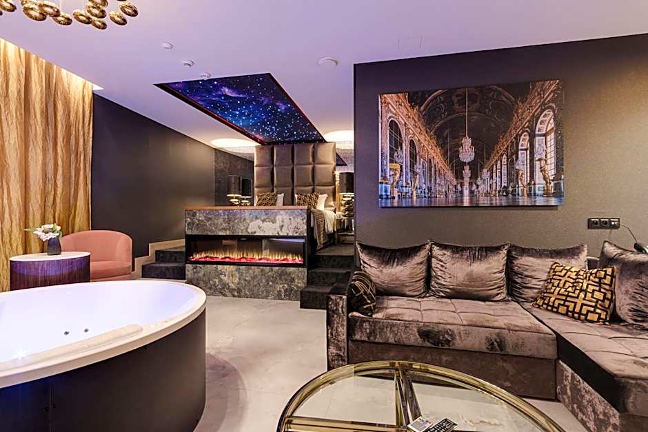 Art Suites Luxury Hotel