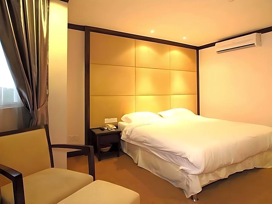 Country Network Hotel