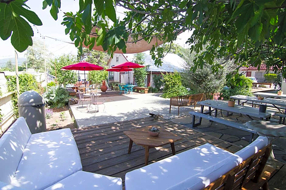 River Rock Inn