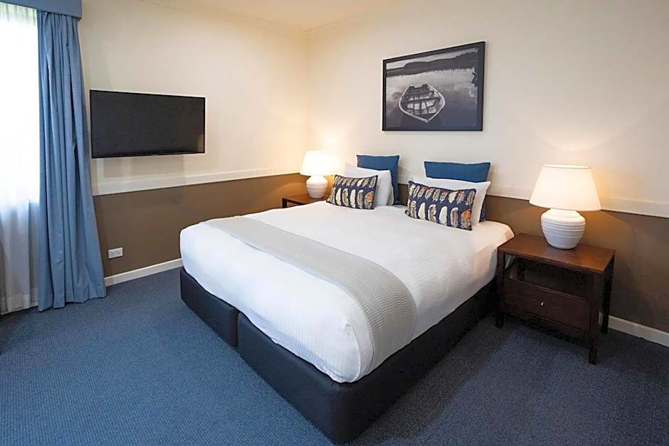 Hawkesbury Race Club Motel