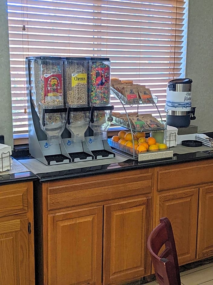 Quality Inn & Suites Delaware