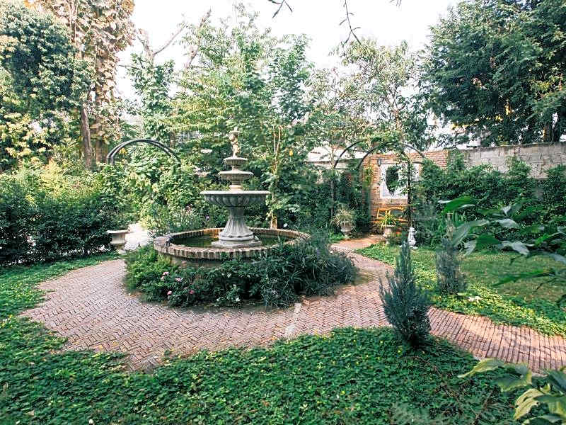 Nai Suan Bed and Breakfast
