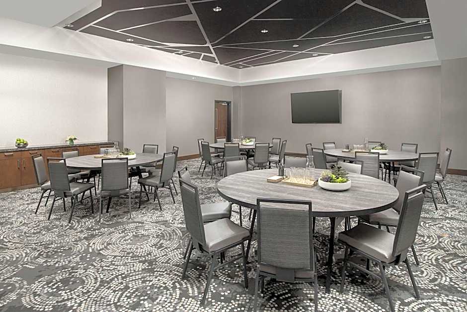 Embassy Suites By Hilton Knoxville Downtown