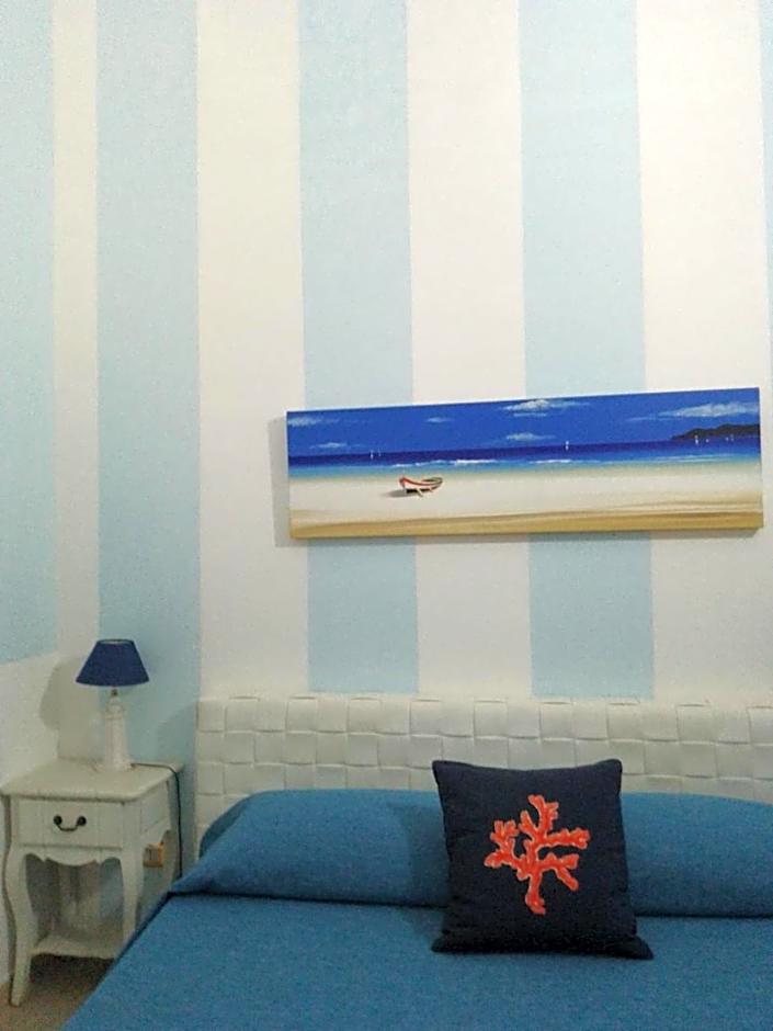 AFFITTACAMERE A TRE MINUTI IN SPIAGGIA Il Veliero