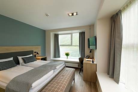 Superior Twin Room with Sea View