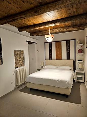 King Room with Spa Bath