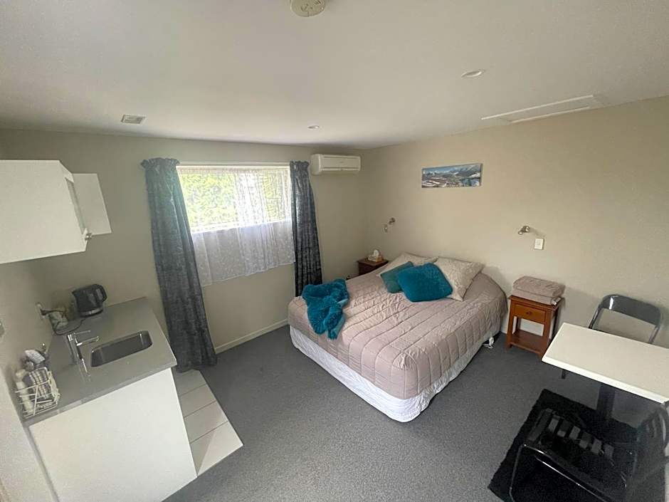 Springfield Motel and Lodge