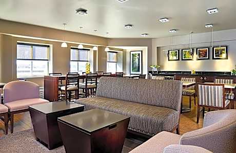 1 Bedroom Suite, 2 Double