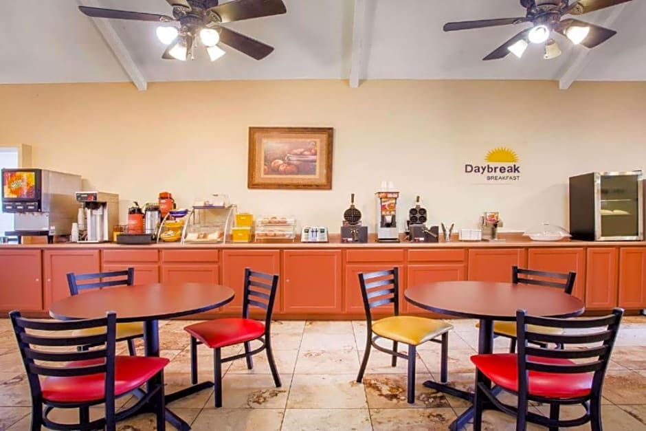 Days Inn by Wyndham St. George