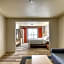 Holiday Inn Express Hotel & Suites Milwaukee Airport By IHG
