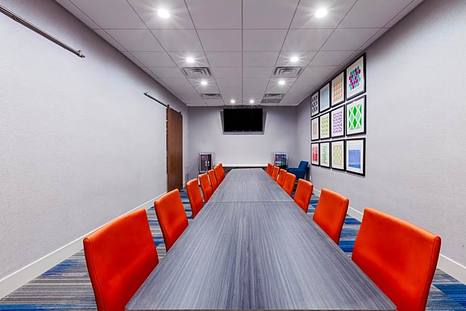 Holiday Inn Express and Suites Tulsa West / Sand Springs By IHG