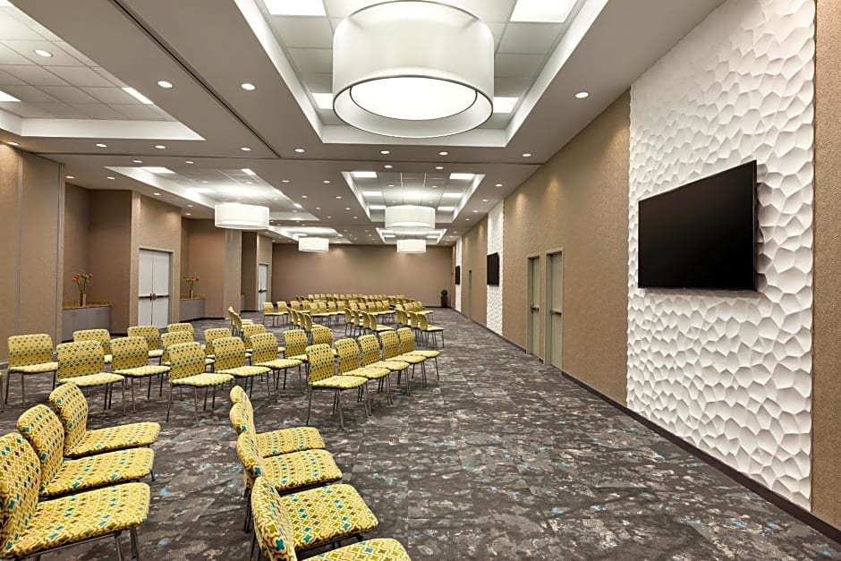 Aloft Jacksonville Tapestry Park