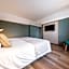 Best Western L'Oree Paris Sud