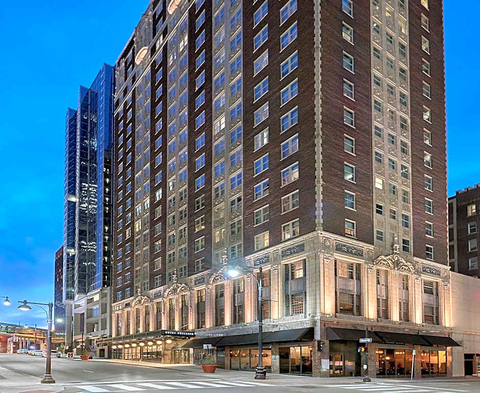 Hotel Phillips Kansas City Curio Collection by Hilton