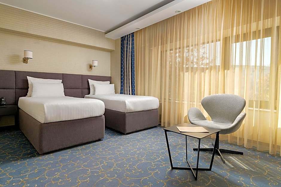 Crystal Palace Hotel