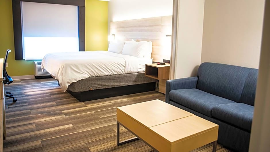 Holiday Inn Express Hotel & Suites Sedalia By IHG
