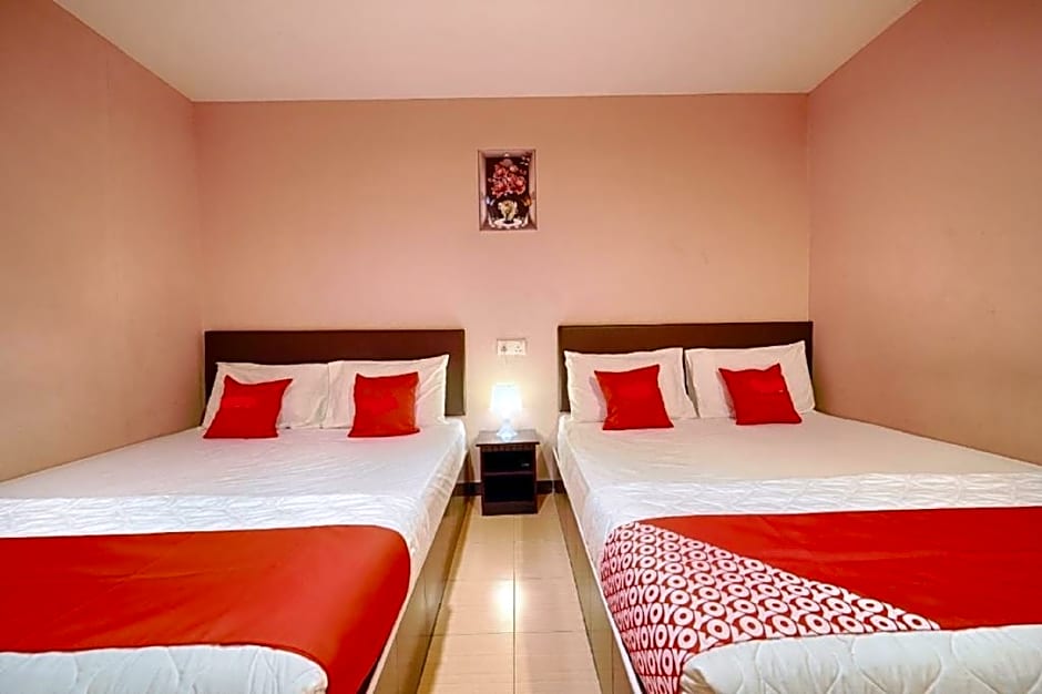 CMN Hotel & Homestay