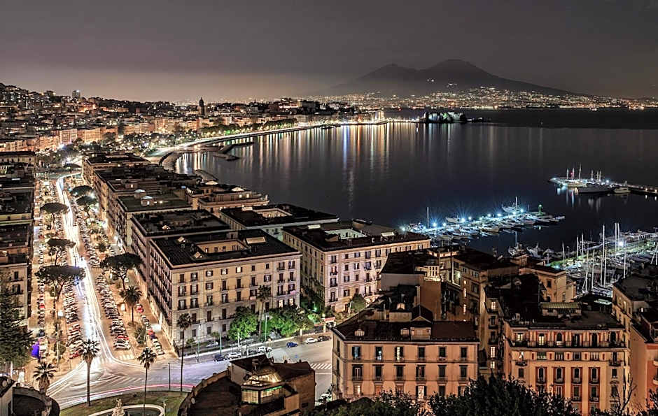 Holiday Inn Naples By IHG