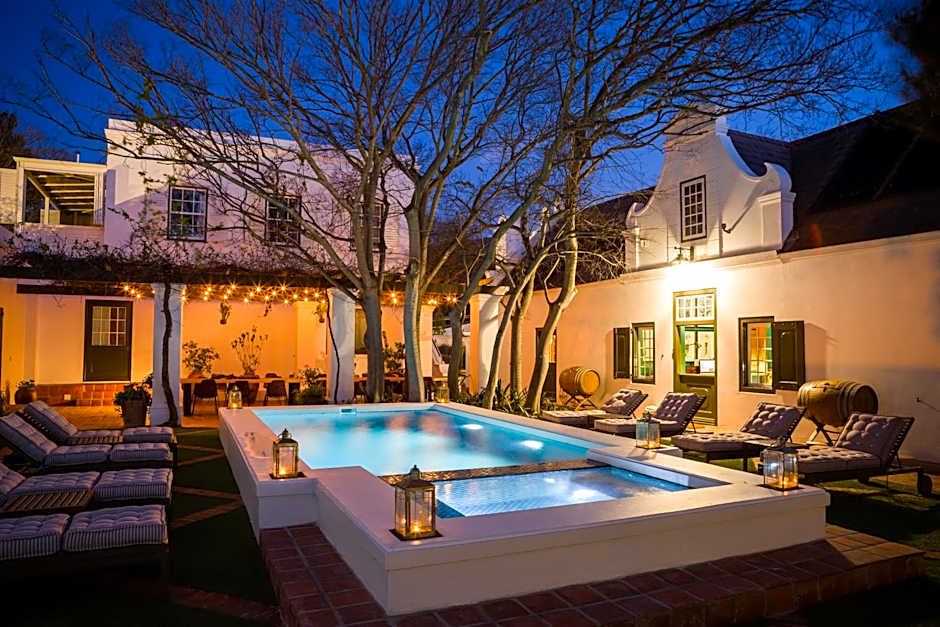 Akademie Street Boutique Hotel