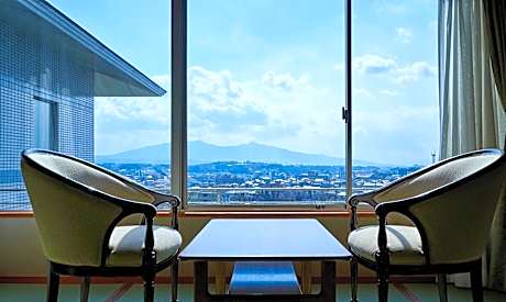 Deluxe Japanese-Style Room with 2 Single Beds