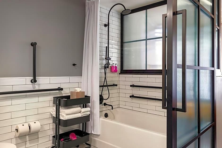 Moxy Washington, DC Downtown