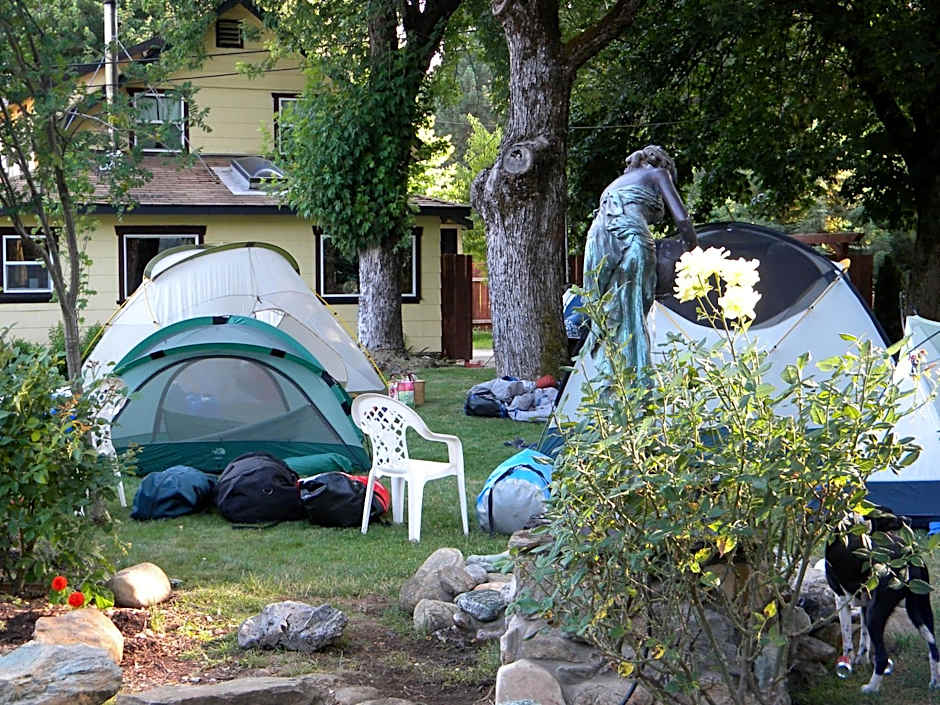 Bigfoot RV & Cabins Park
