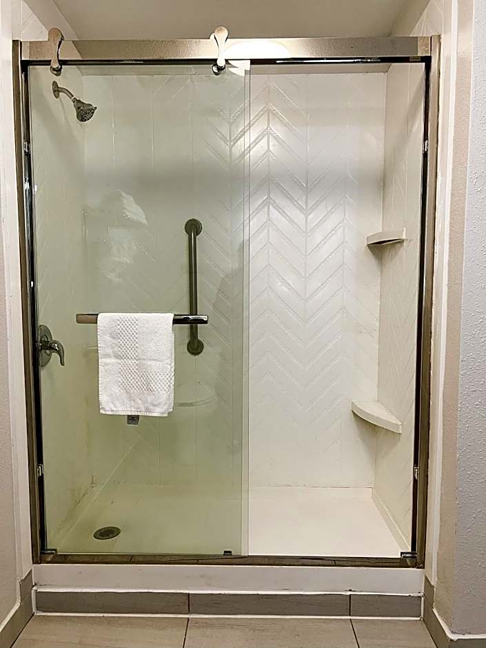 Comfort Inn & Suites Sheboygan I-43