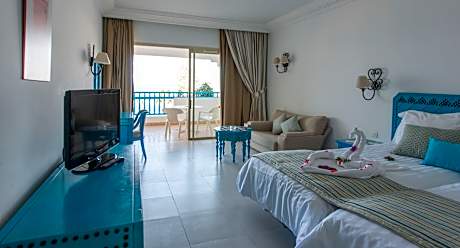 Quadruple Room (4 Twin Beds)