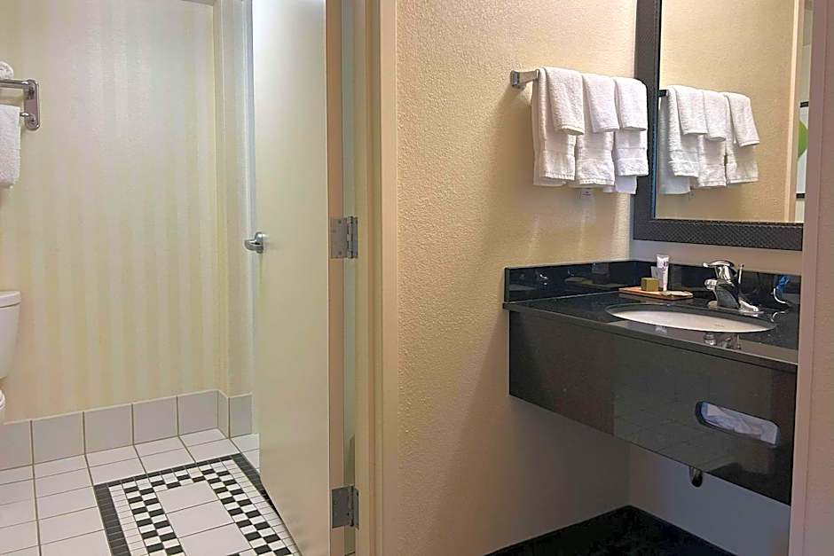 Country Inn & Suites by Radisson, Fayetteville I-95, NC